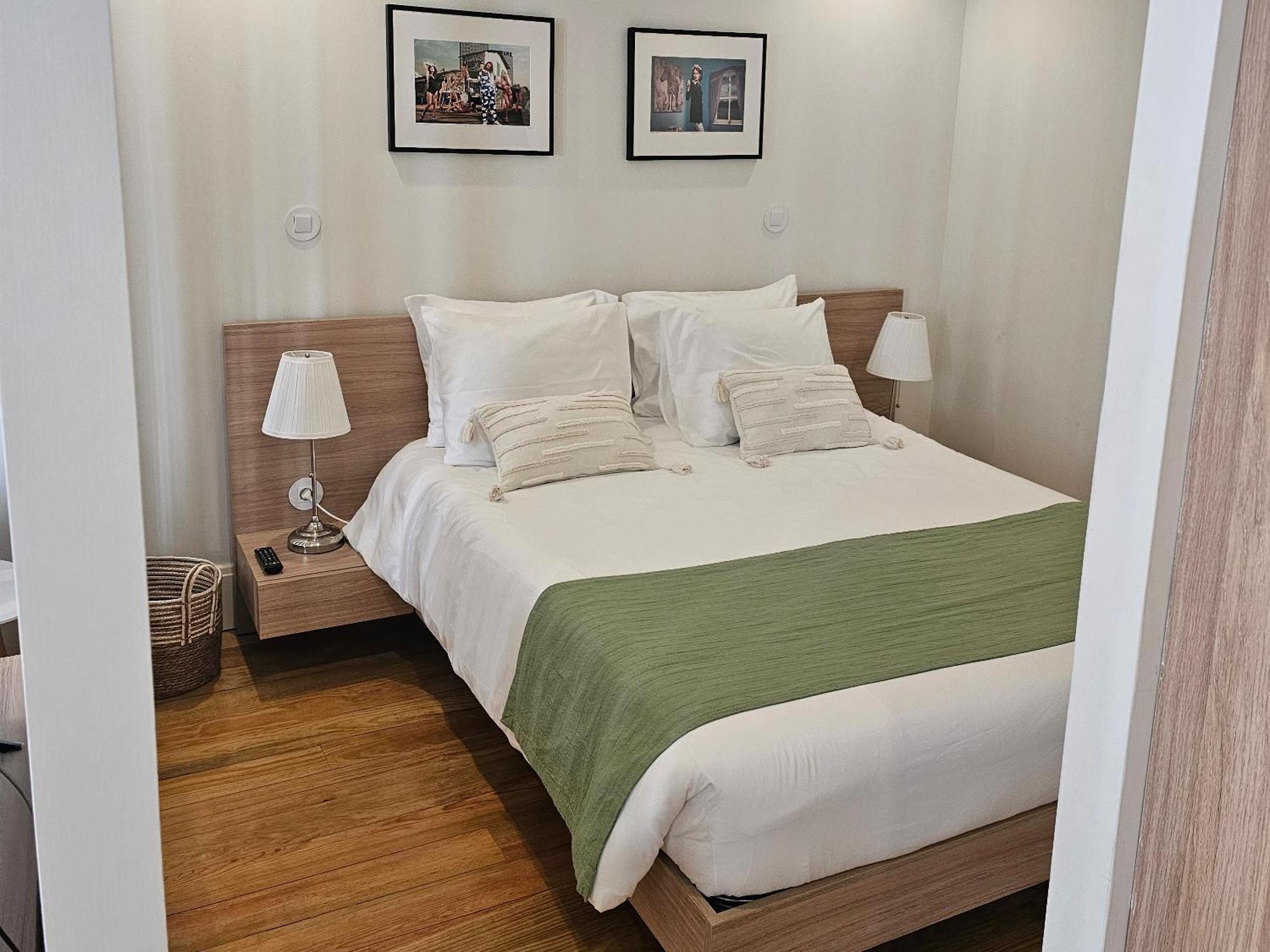 Polery Apartments Center Guimarães Chambre photo